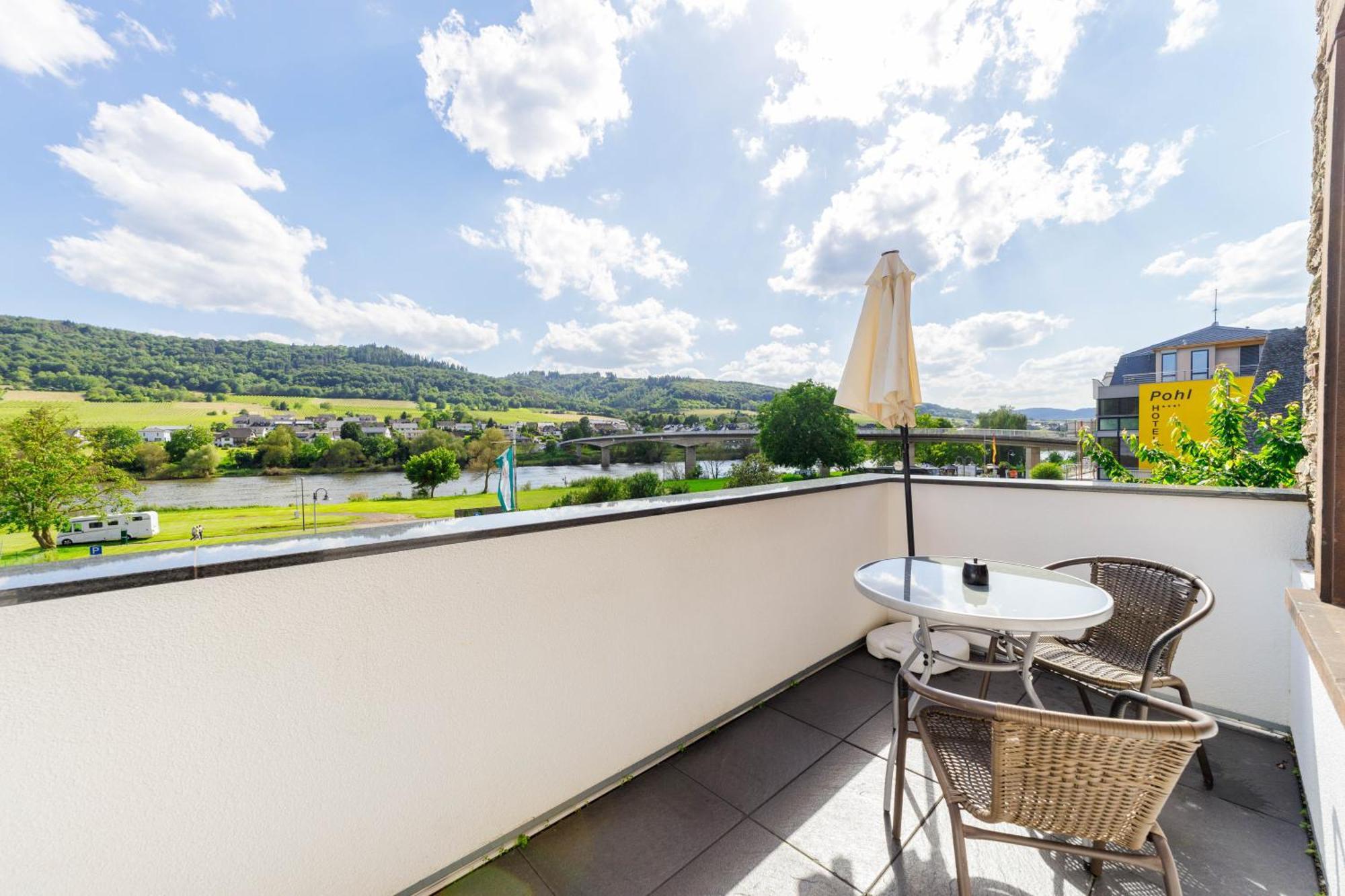 Vonmos Moselblick Apartments Kinheim Zewnętrze zdjęcie
